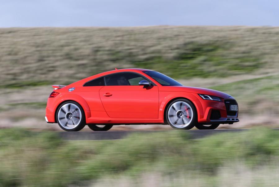  Audi TT RS Coupe (8S) 2017 года  (AU) (фото 23 из 40)